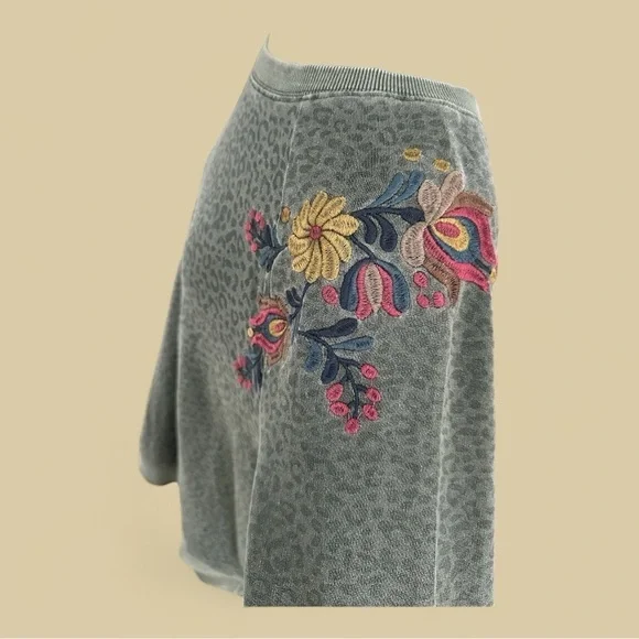 Standard Grace - Mossy Green Leopard Top M - Picture 11 of 11